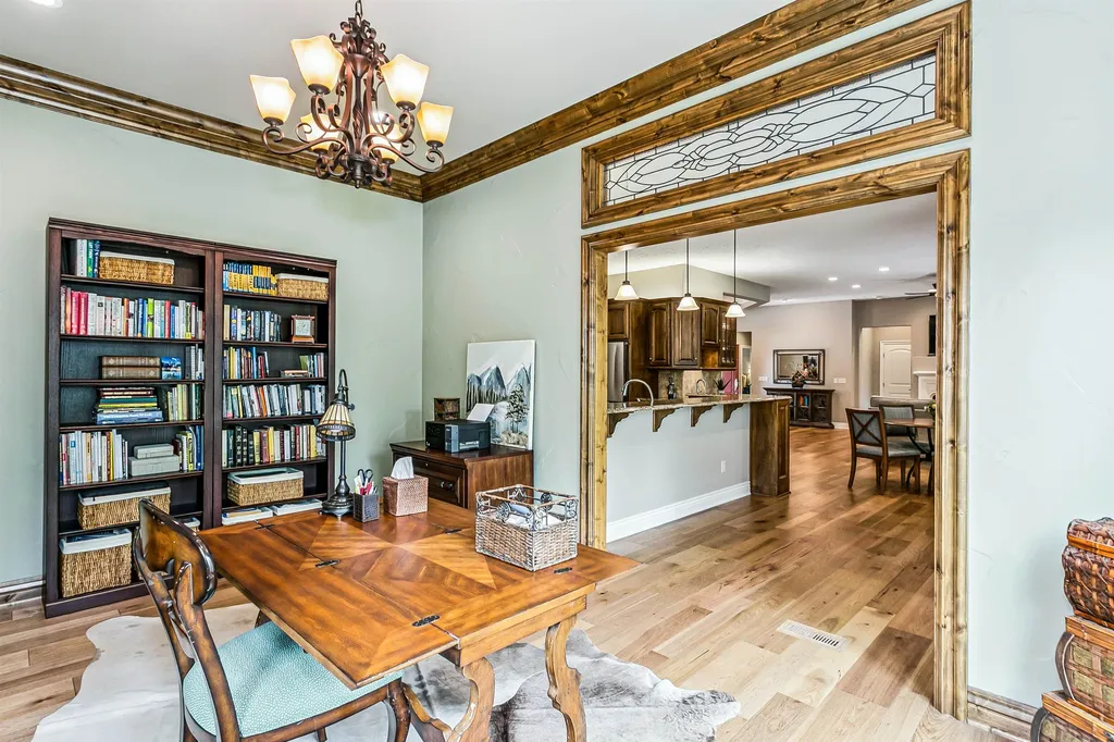 2240 N Williamsgate Court Wichita KS 67228