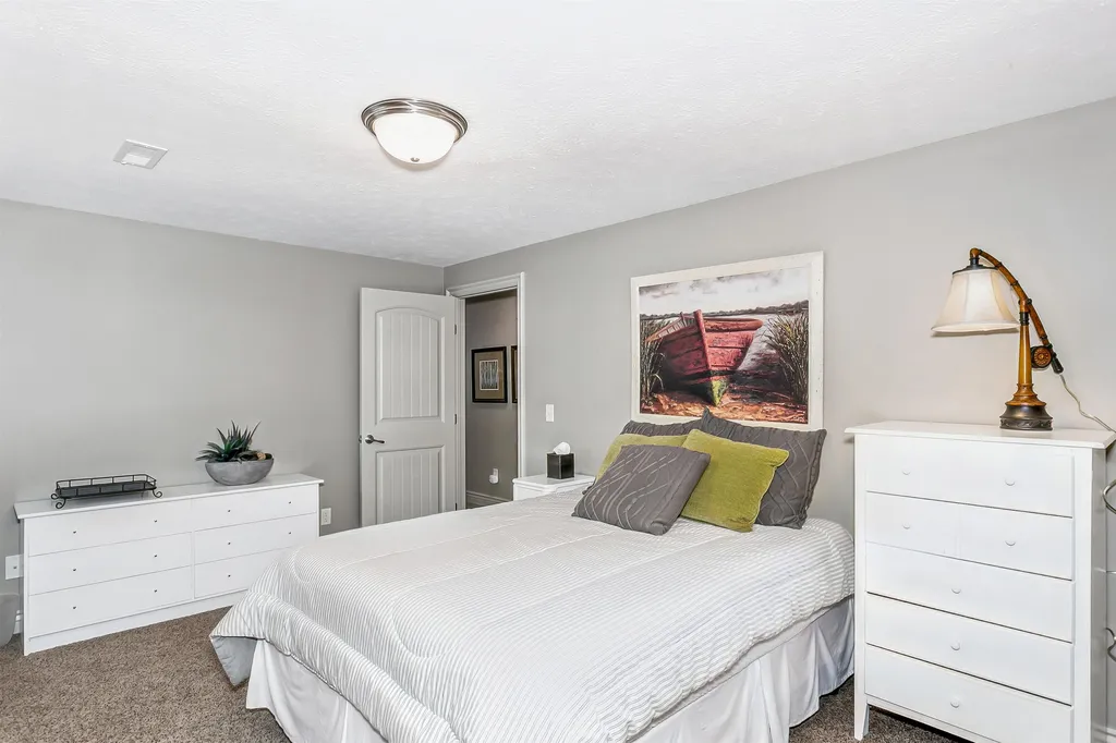 2240 N Williamsgate Court Wichita KS 67228