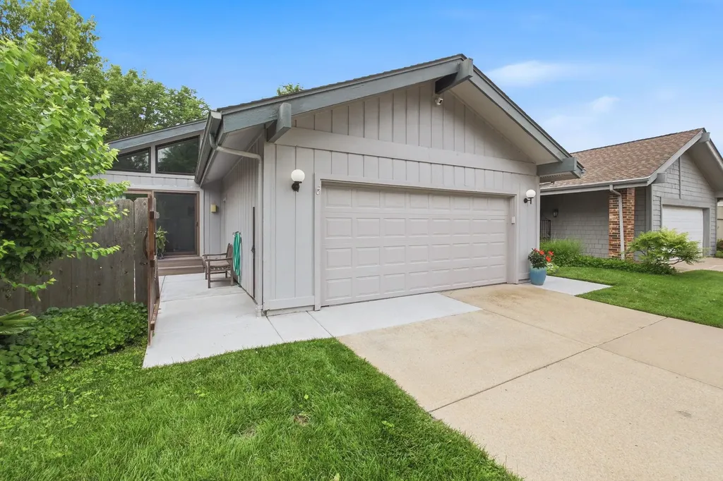 7700 E 13th Wichita KS 67206