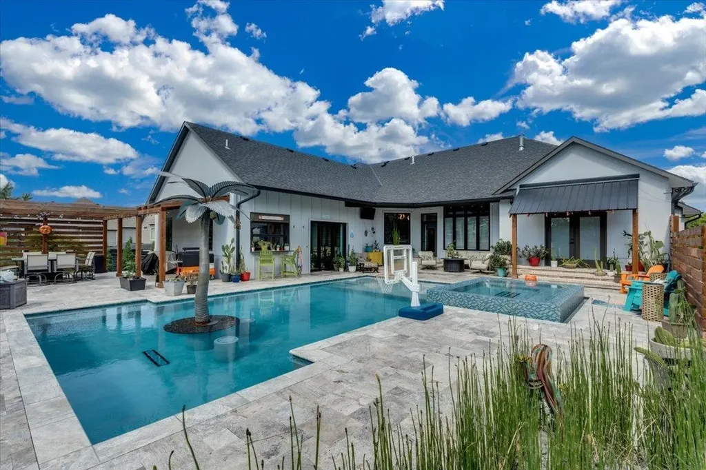 4015 N Fiddlers Cove Maize KS 67101