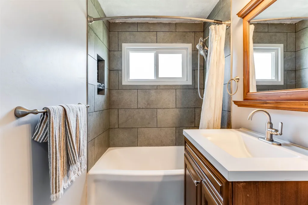 1718 E 53rd Street S Wichita KS 67216