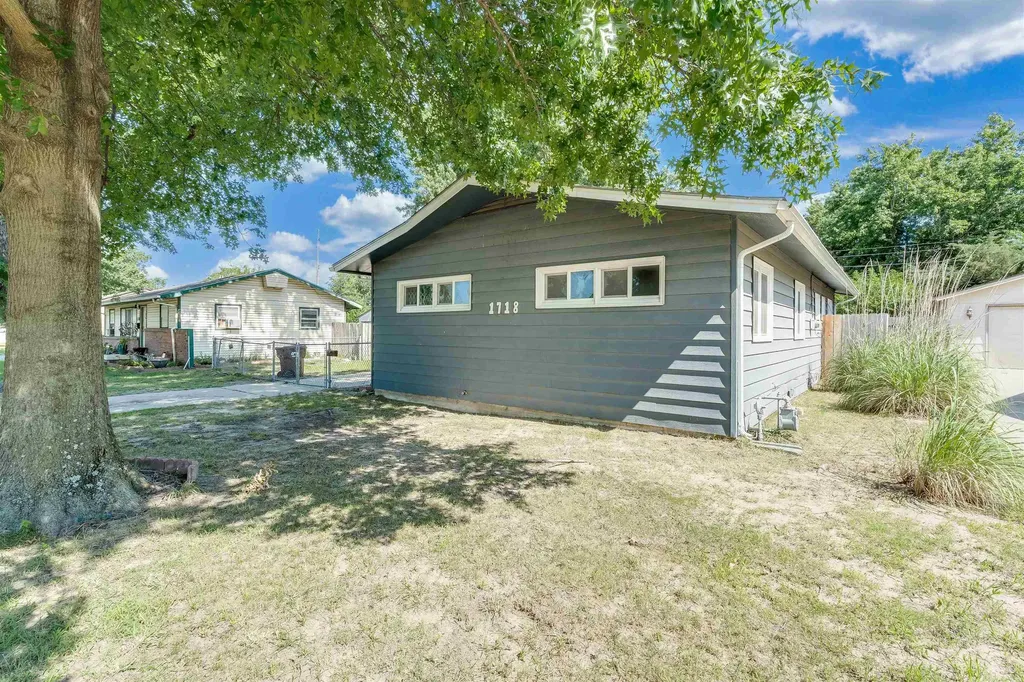 1718 E 53rd Street S Wichita KS 67216