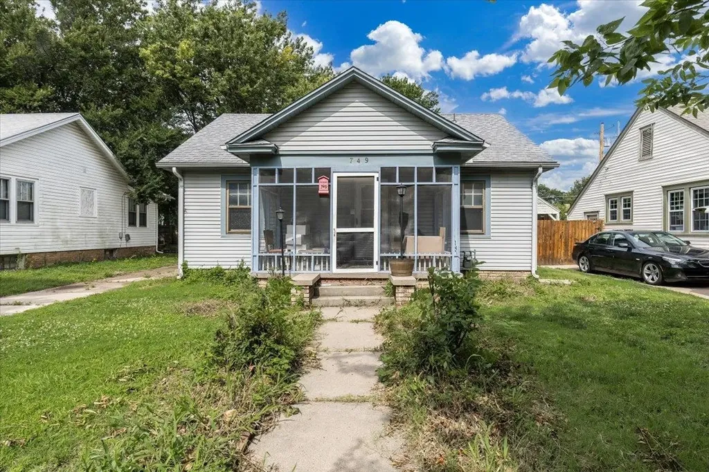 749 S Spruce Street Wichita KS 67211