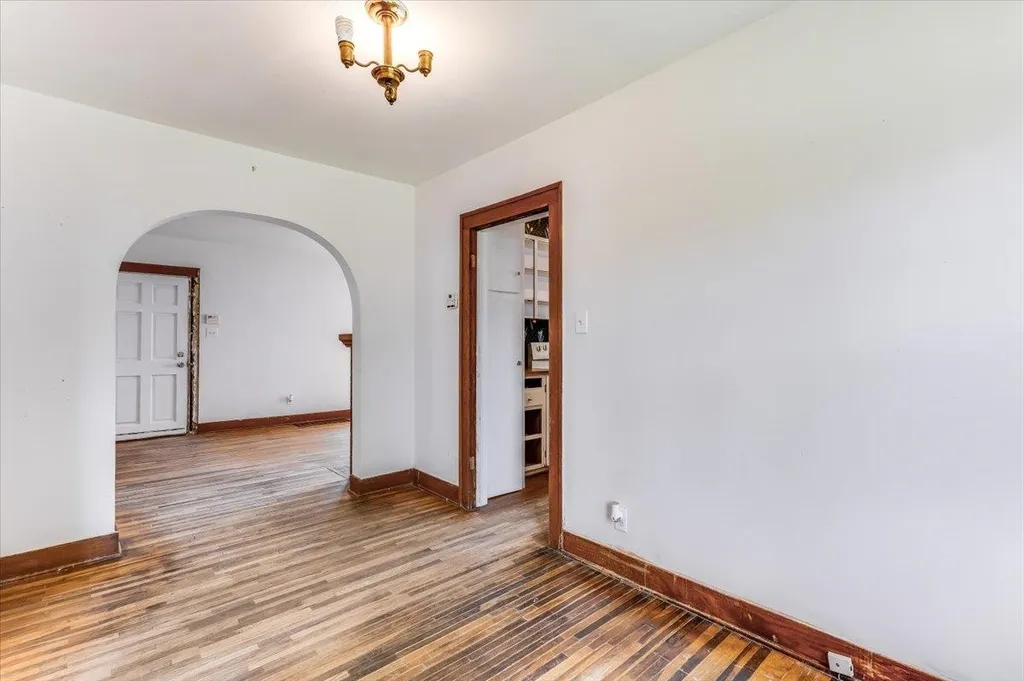 749 S Spruce Street Wichita KS 67211