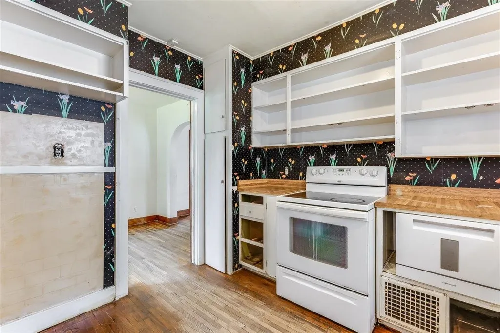 749 S Spruce Street Wichita KS 67211