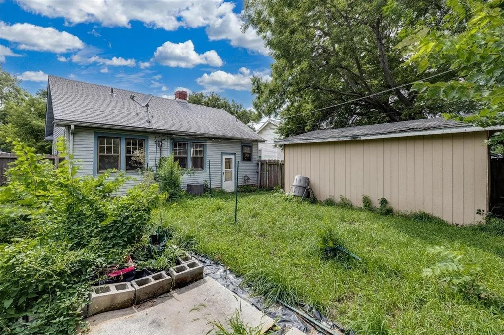 749 S Spruce Street Wichita KS 67211