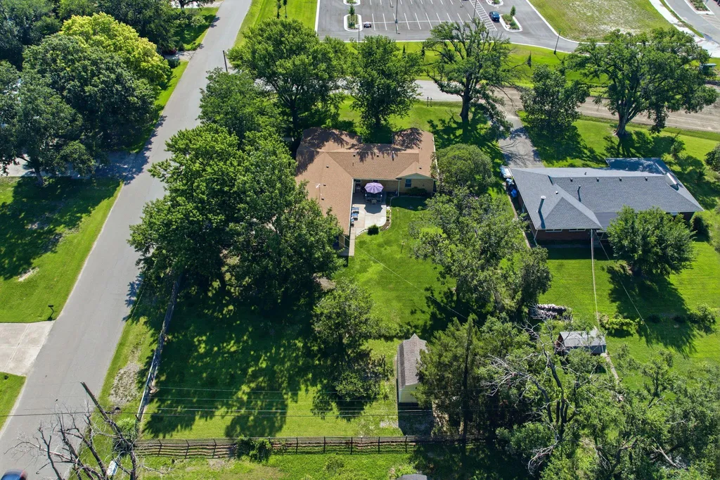 301 S Sunflower Lane Andover KS 67002