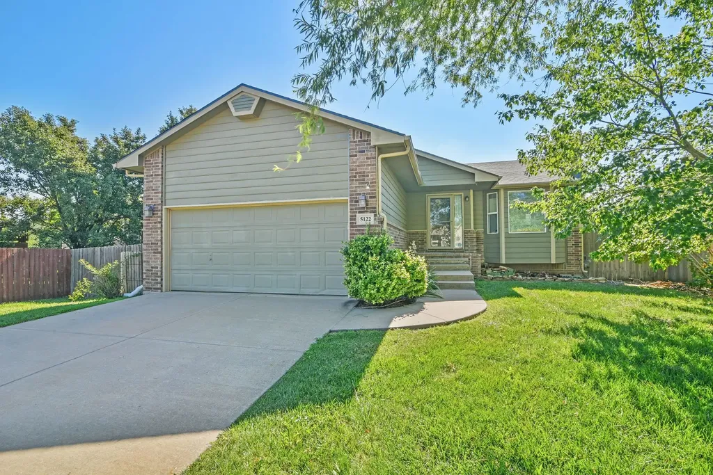 5122 N Blackhawk Wichita KS 67219