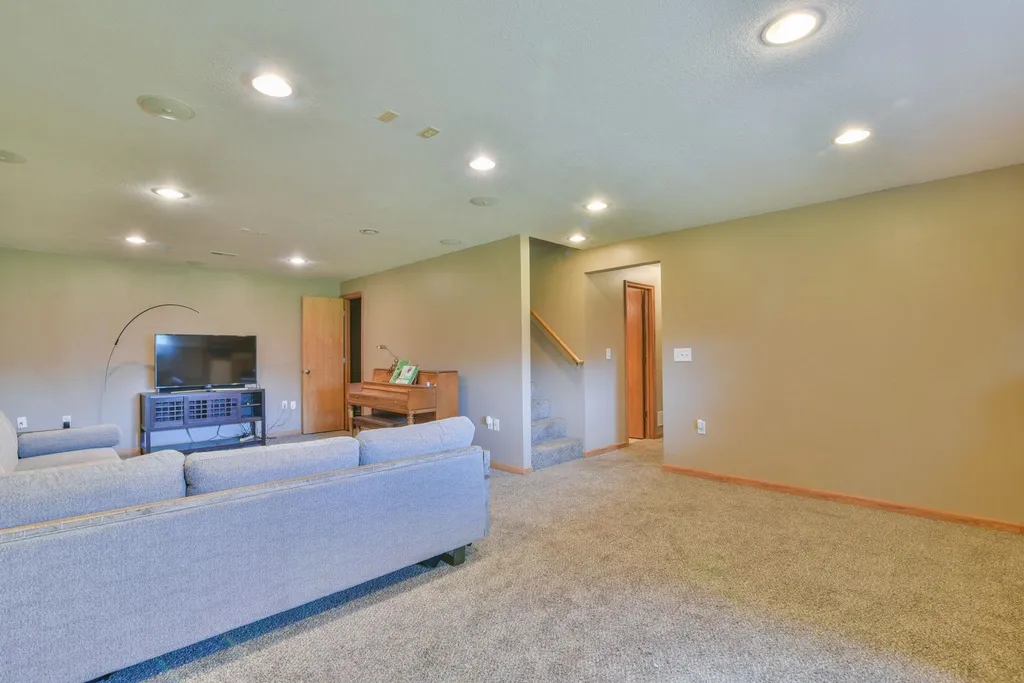 5122 N Blackhawk Wichita KS 67219