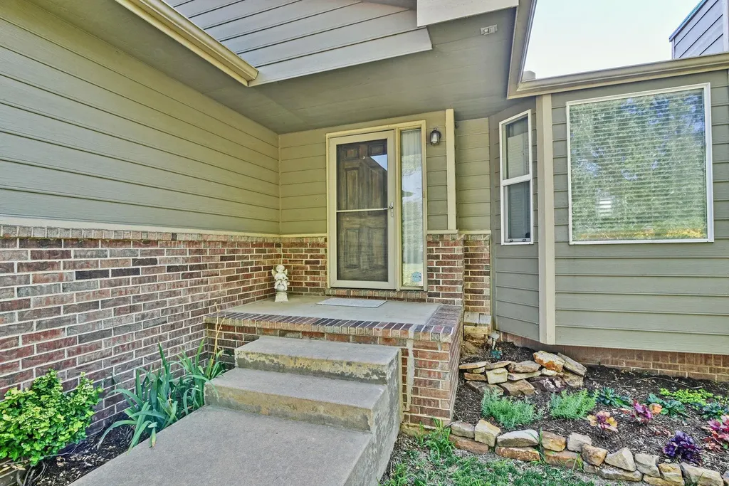 5122 N Blackhawk Wichita KS 67219