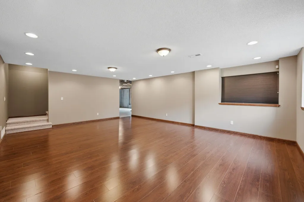 2406 N Woodridge Creek Wichita KS 67226
