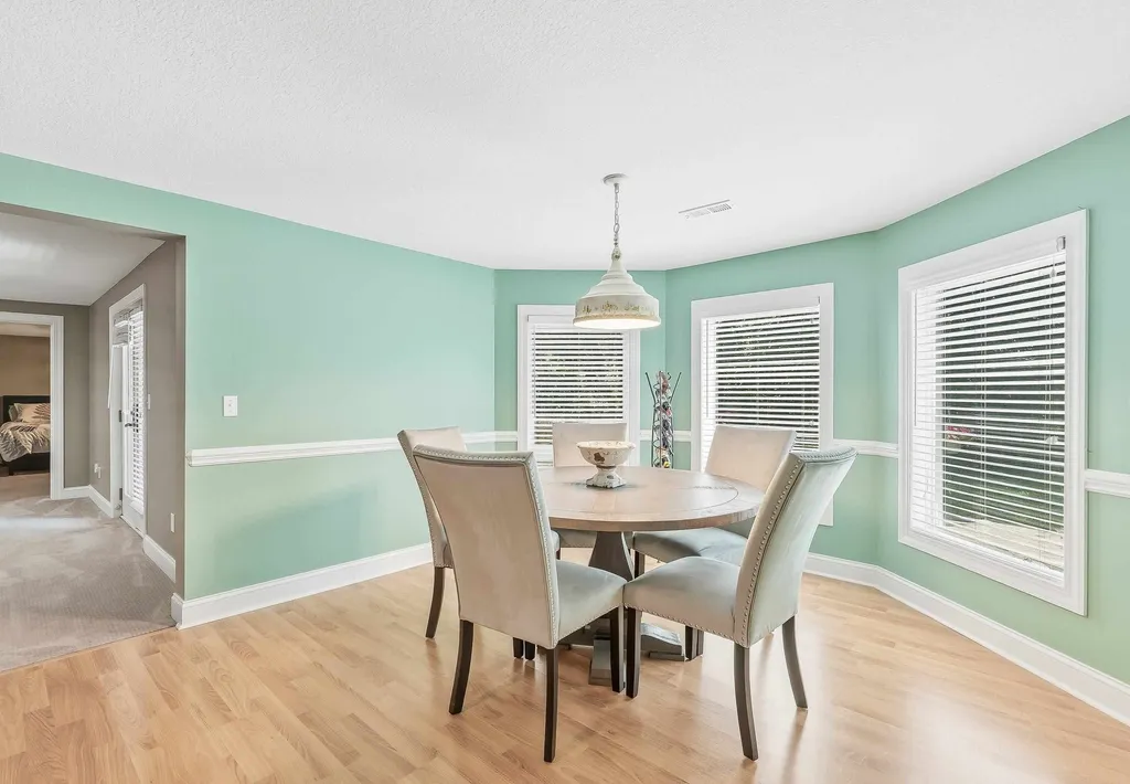 436 N Bridgefield Court Wichita KS 67230