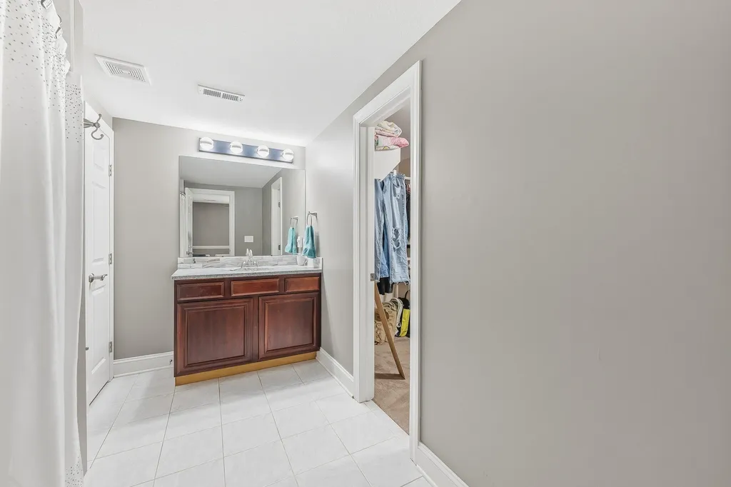 436 N Bridgefield Court Wichita KS 67230