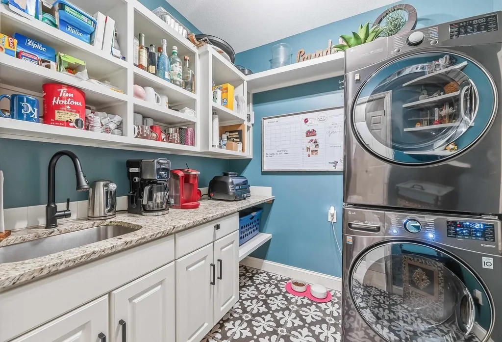 436 N Bridgefield Court Wichita KS 67230