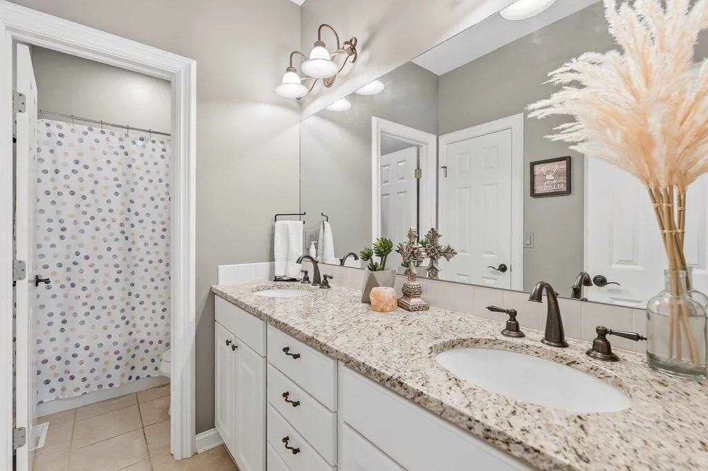 436 N Bridgefield Court Wichita KS 67230