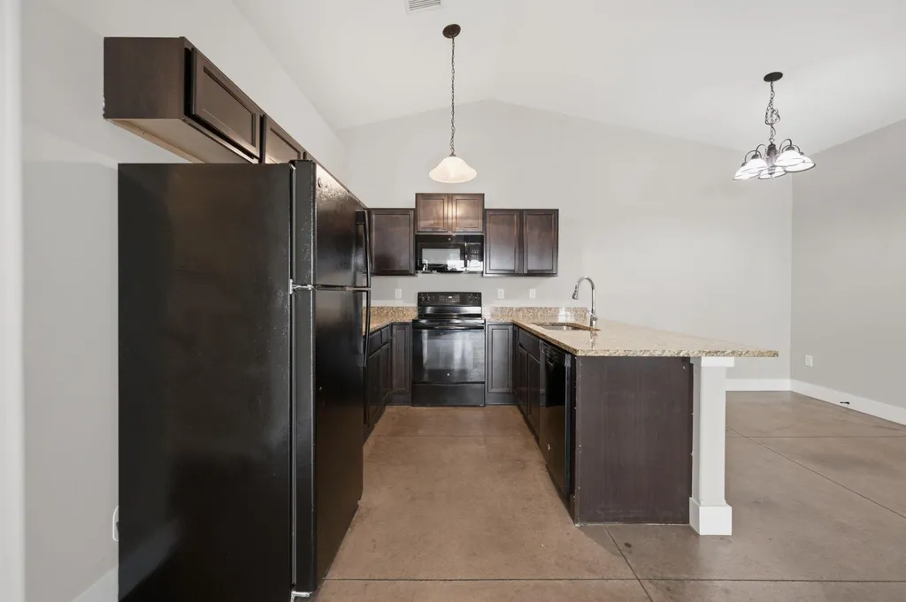 643 E Mulvane Street Mulvane KS 67110