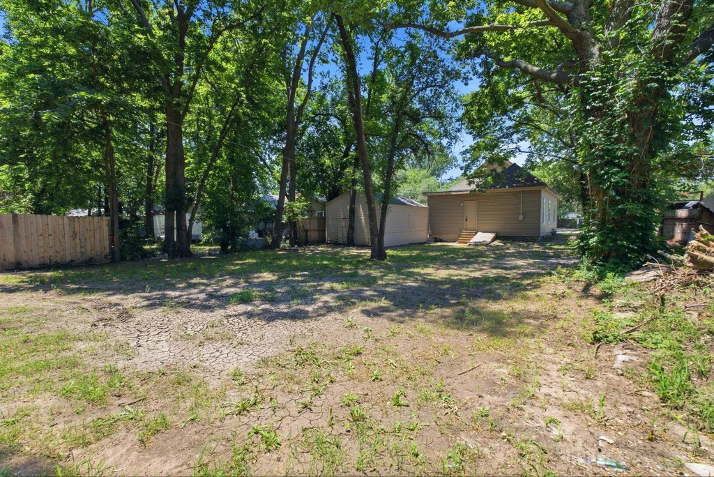 1504 S Hydraulic Avenue Wichita KS 67211
