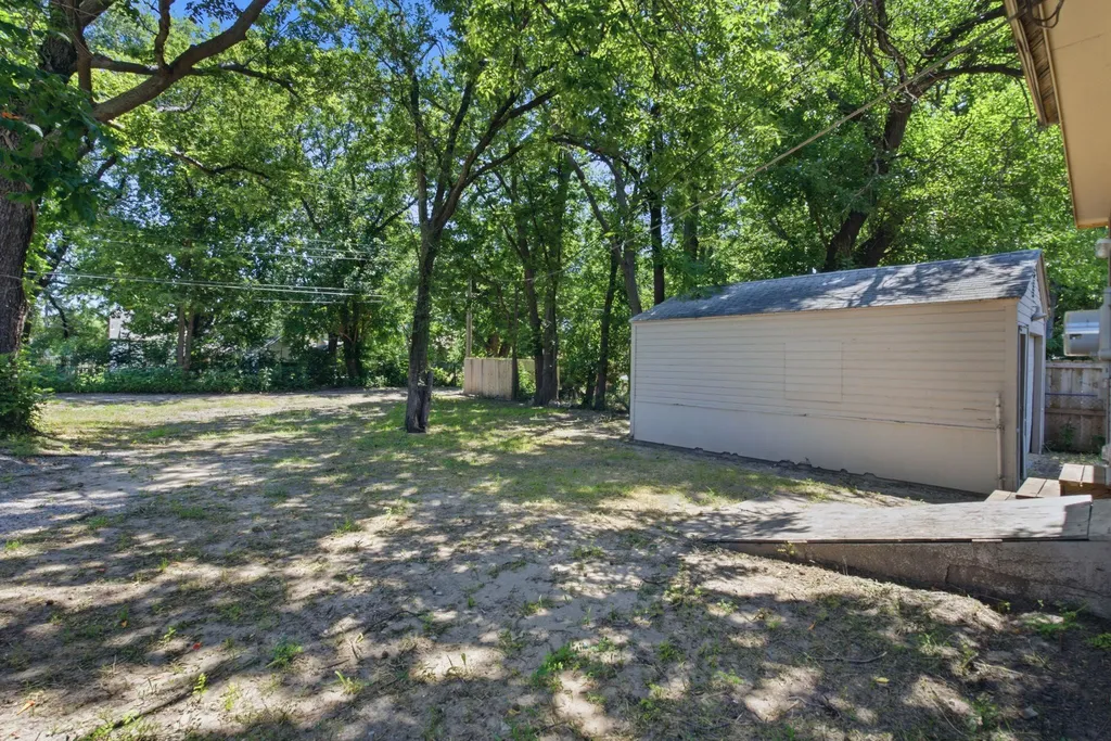 1504 S Hydraulic Avenue Wichita KS 67211