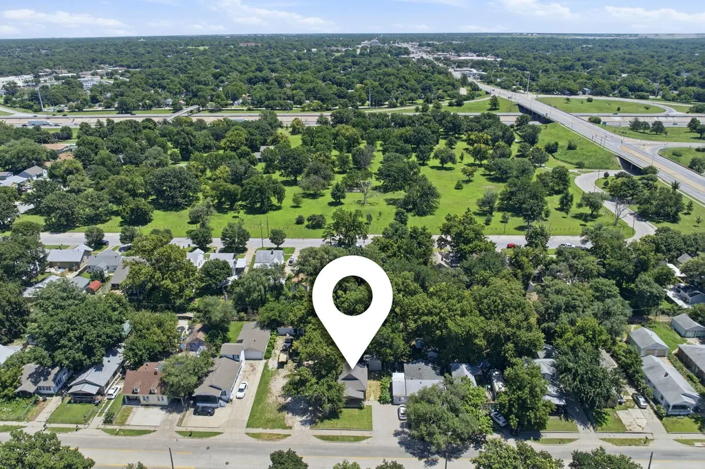 1504 S Hydraulic Avenue Wichita KS 67211