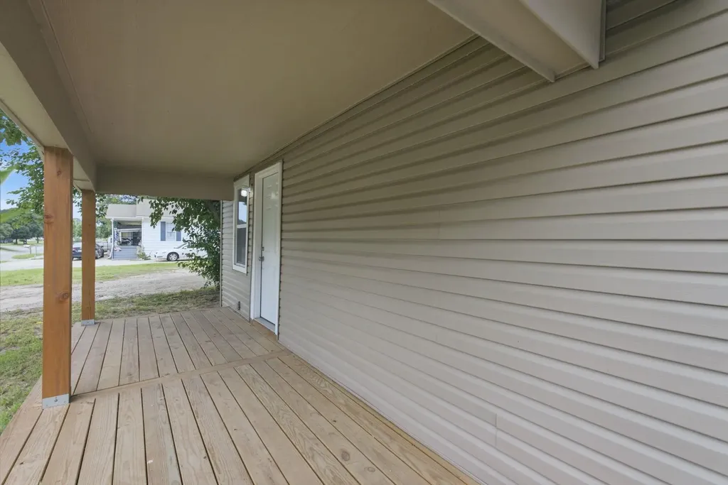 1504 S Hydraulic Avenue Wichita KS 67211