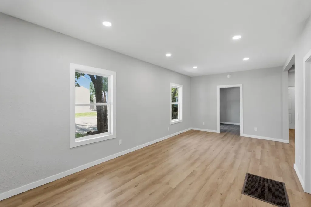 1504 S Hydraulic Avenue Wichita KS 67211