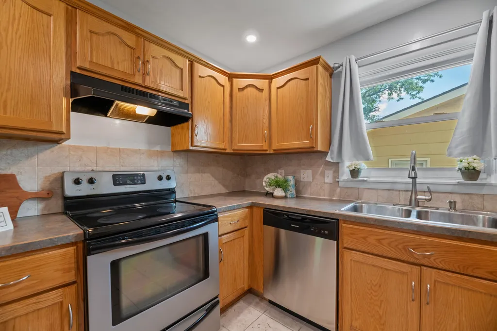8138 E Levitt Drive Wichita KS 67207