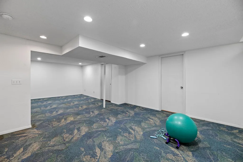 8138 E Levitt Drive Wichita KS 67207