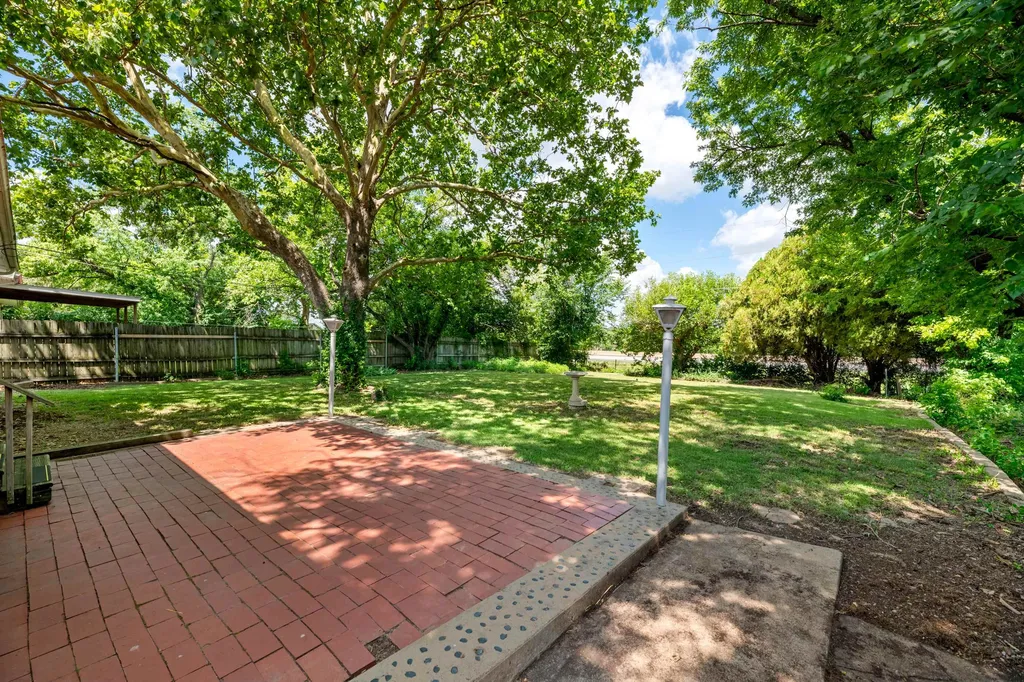 8138 E Levitt Drive Wichita KS 67207
