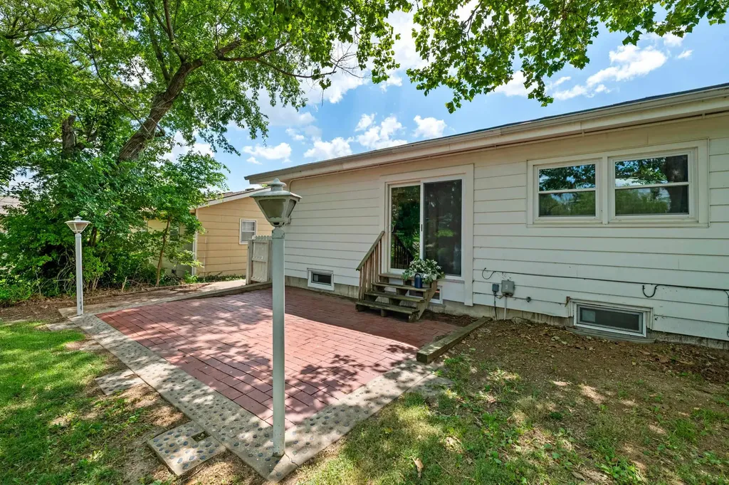 8138 E Levitt Drive Wichita KS 67207