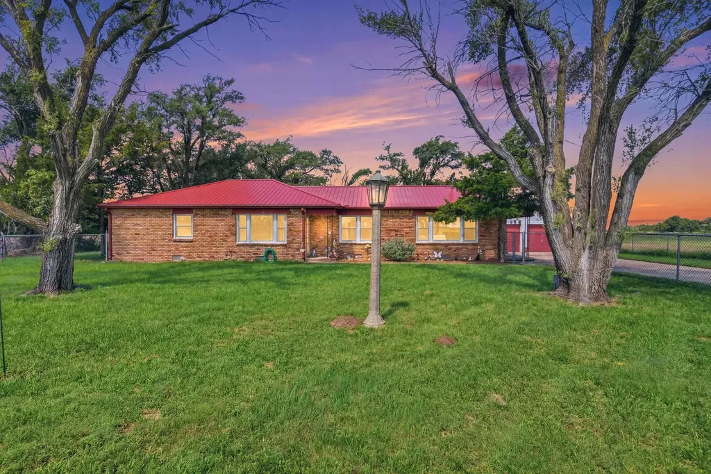 5855 N Tyler Road Maize KS 67101