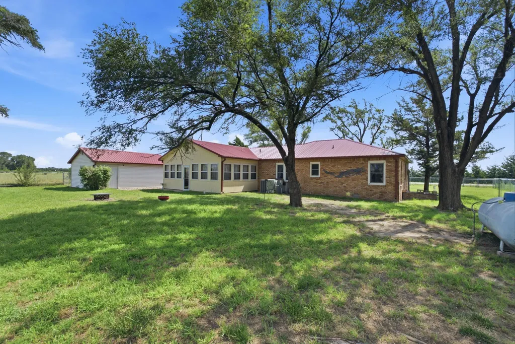 5855 N Tyler Road Maize KS 67101