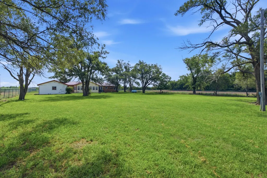5855 N Tyler Road Maize KS 67101