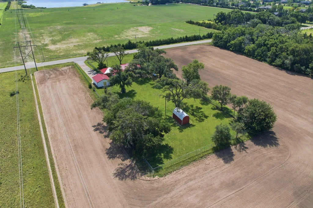 5855 N Tyler Road Maize KS 67101