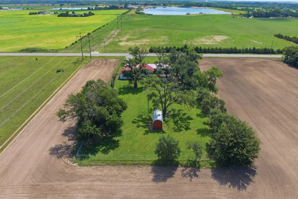 5855 N Tyler Road Maize KS 67101