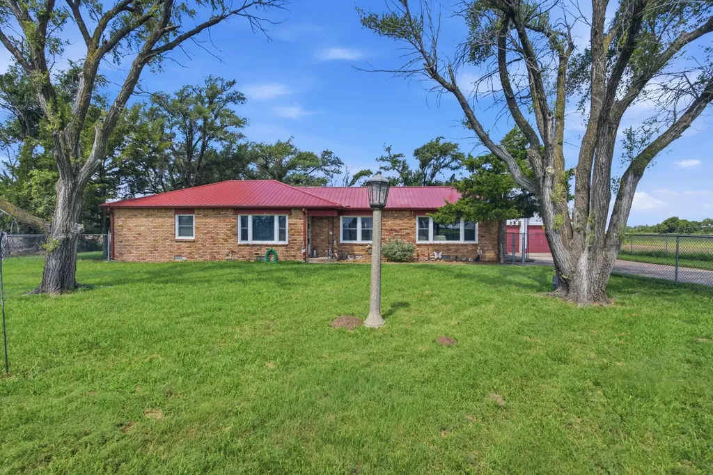 5855 N Tyler Road Maize KS 67101