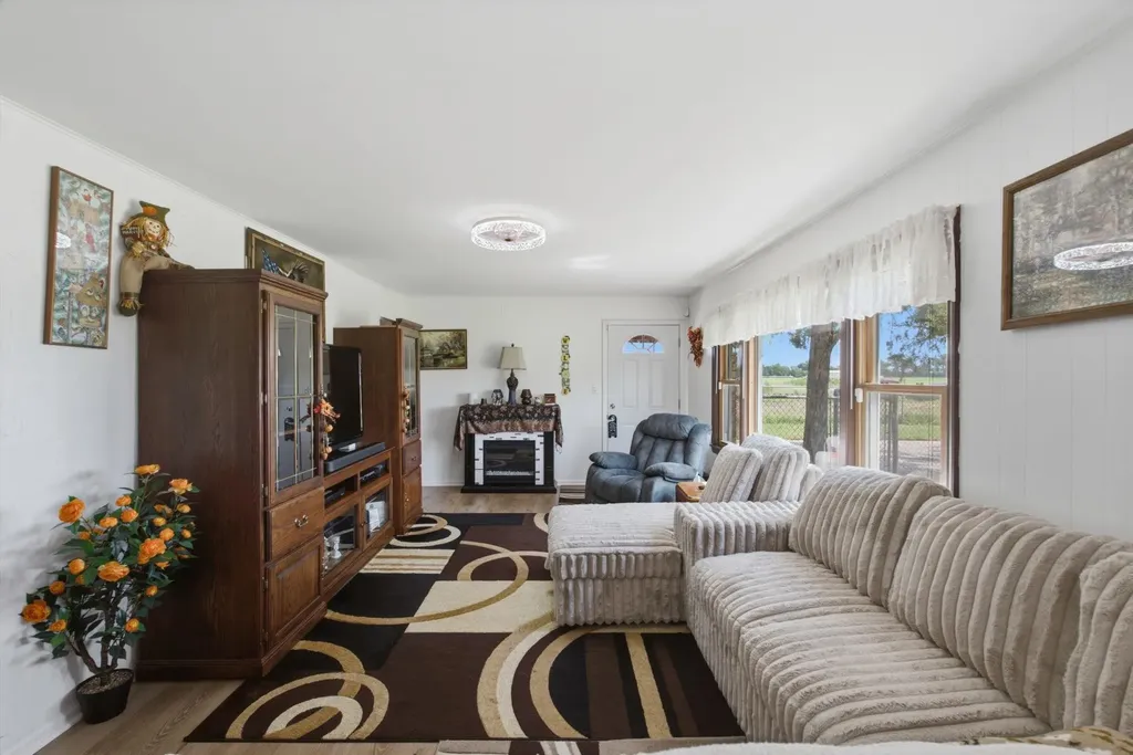 5855 N Tyler Road Maize KS 67101