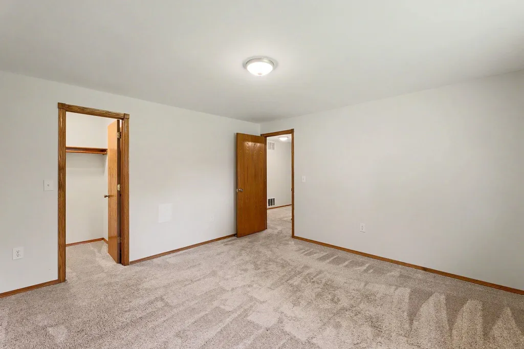 1707 E Oxford Circle Derby KS 67037