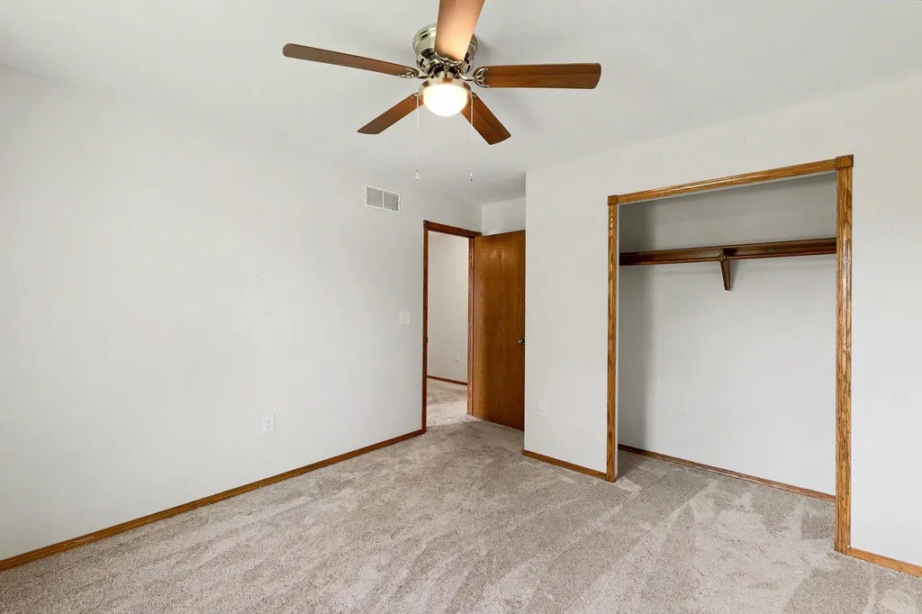 1707 E Oxford Circle Derby KS 67037