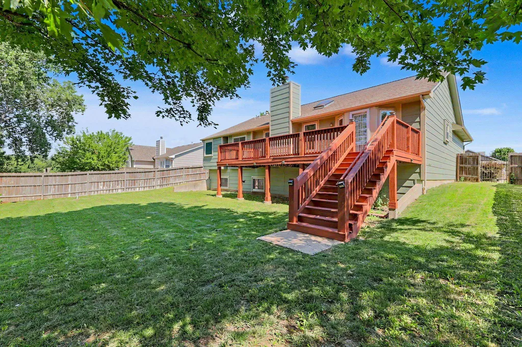 1707 E Oxford Circle Derby KS 67037