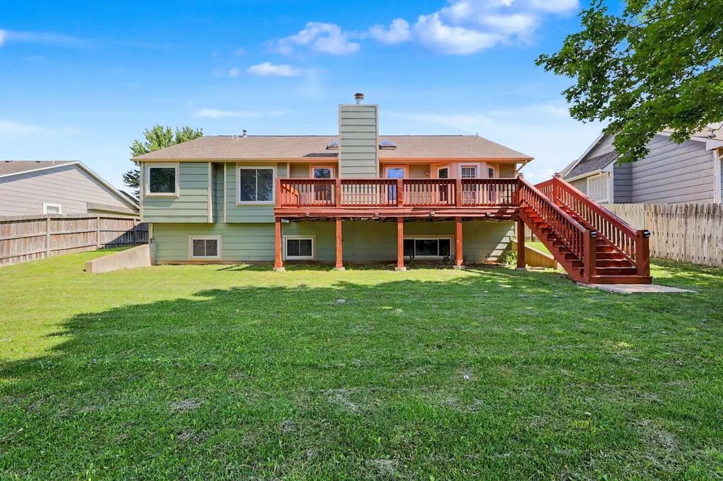 1707 E Oxford Circle Derby KS 67037