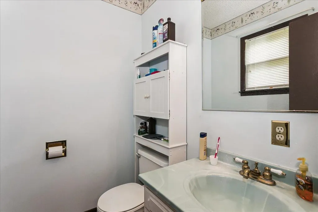 1709 W 5th Avenue El Dorado KS 67042
