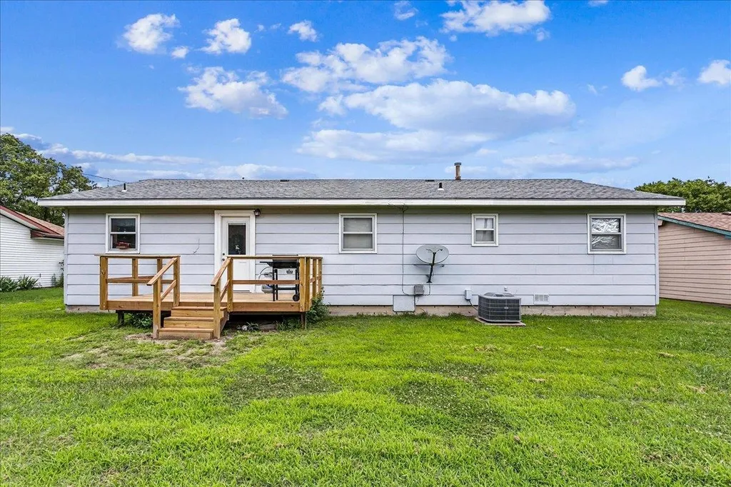 1709 W 5th Avenue El Dorado KS 67042