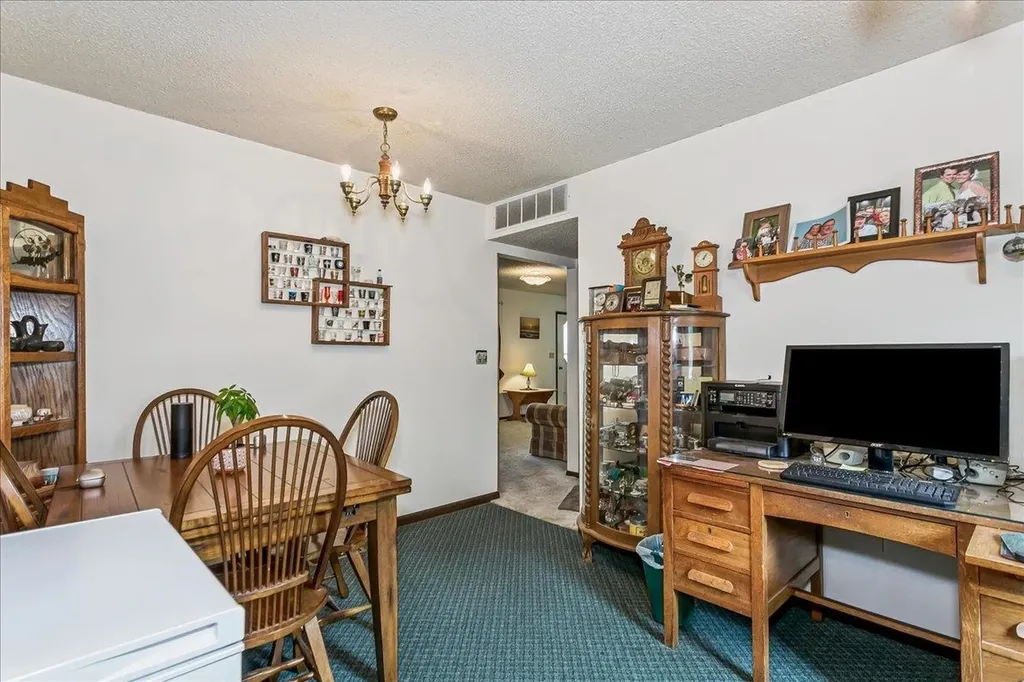 1709 W 5th Avenue El Dorado KS 67042