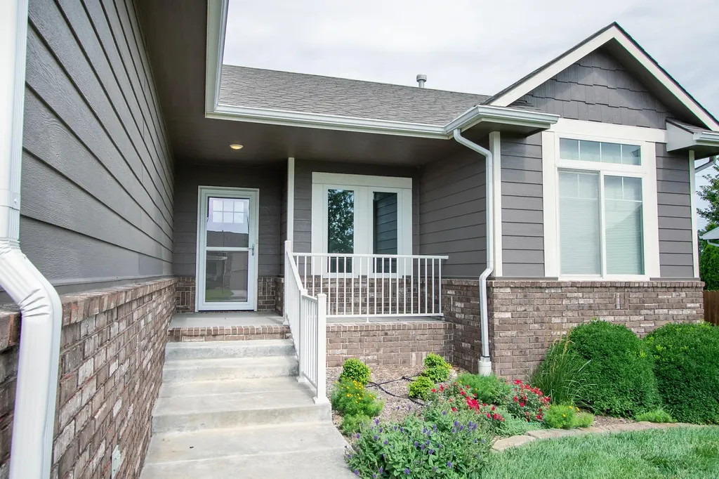 604 Goldspike Court Newton KS 67114