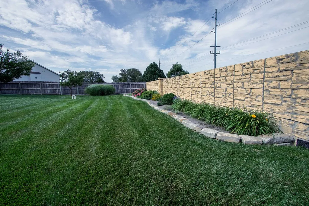 604 Goldspike Court Newton KS 67114