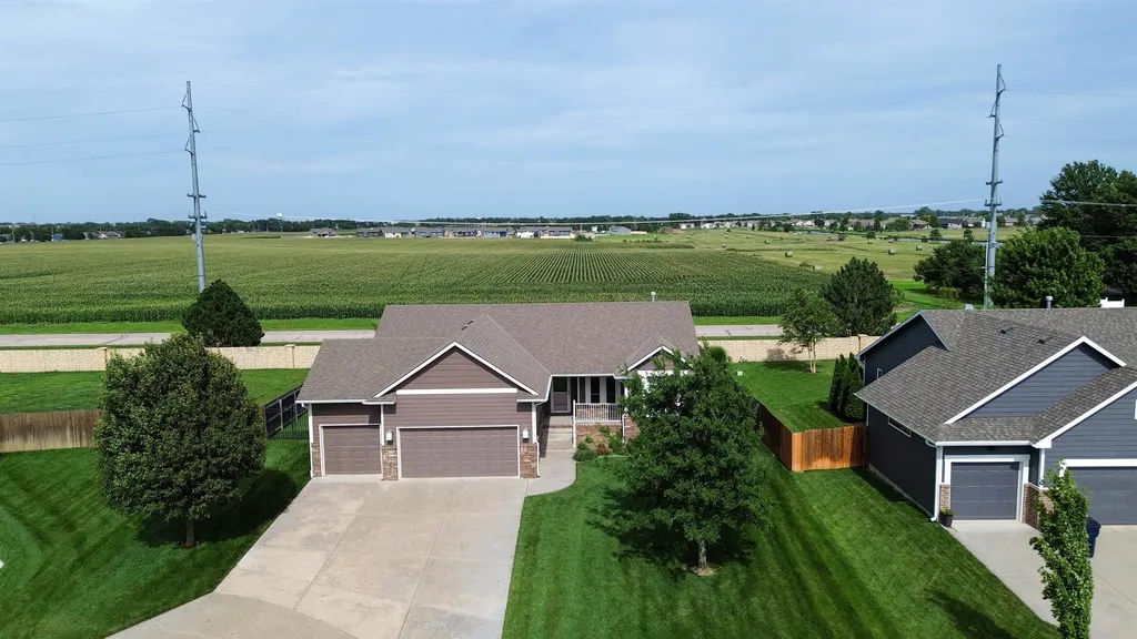604 Goldspike Court Newton KS 67114