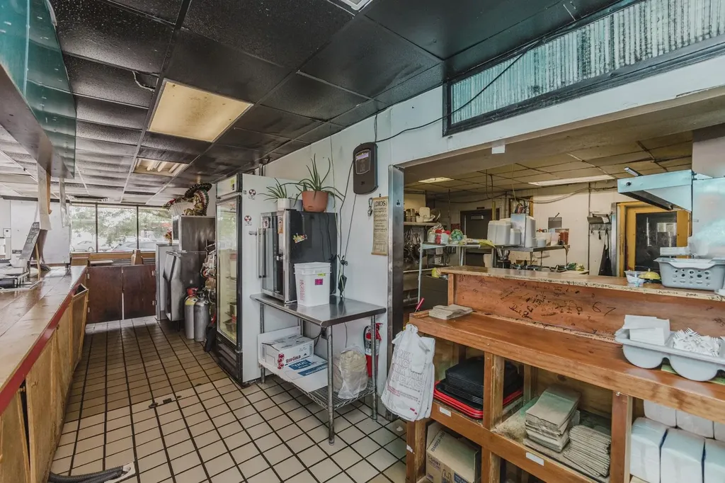 503 N West Wichita KS 67203