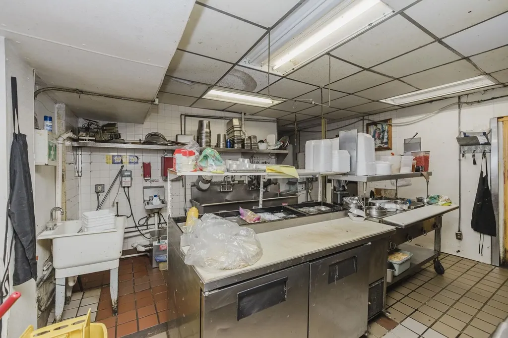 503 N West Wichita KS 67203