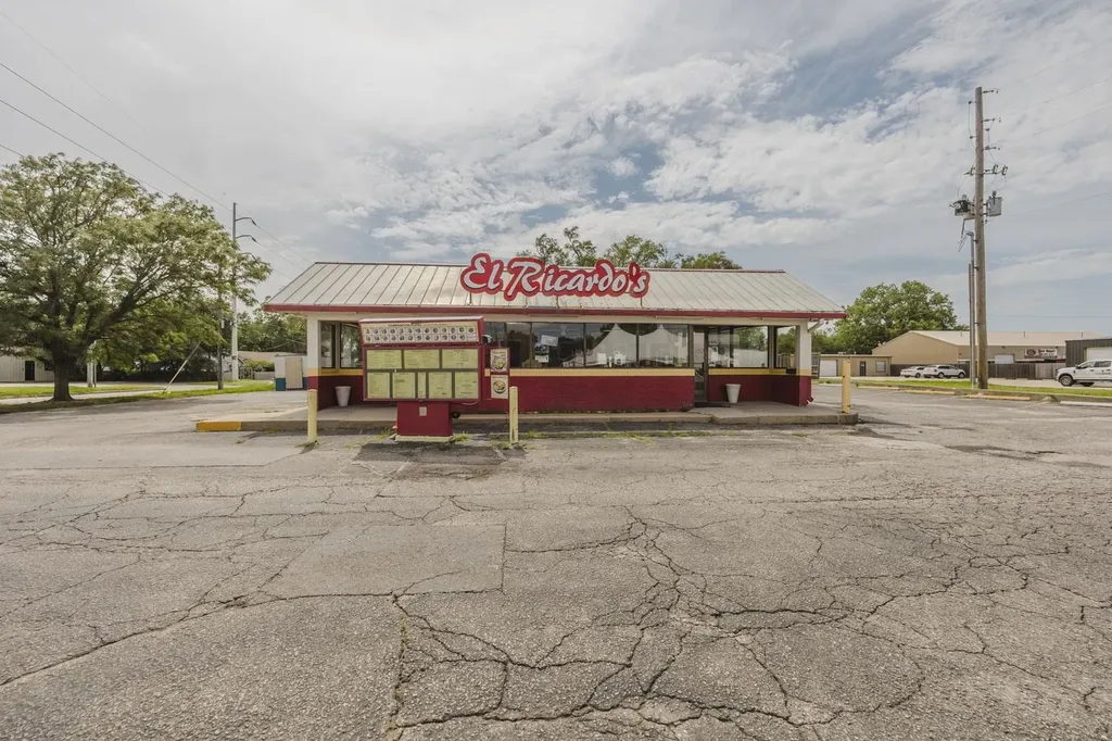 503 N West Wichita KS 67203
