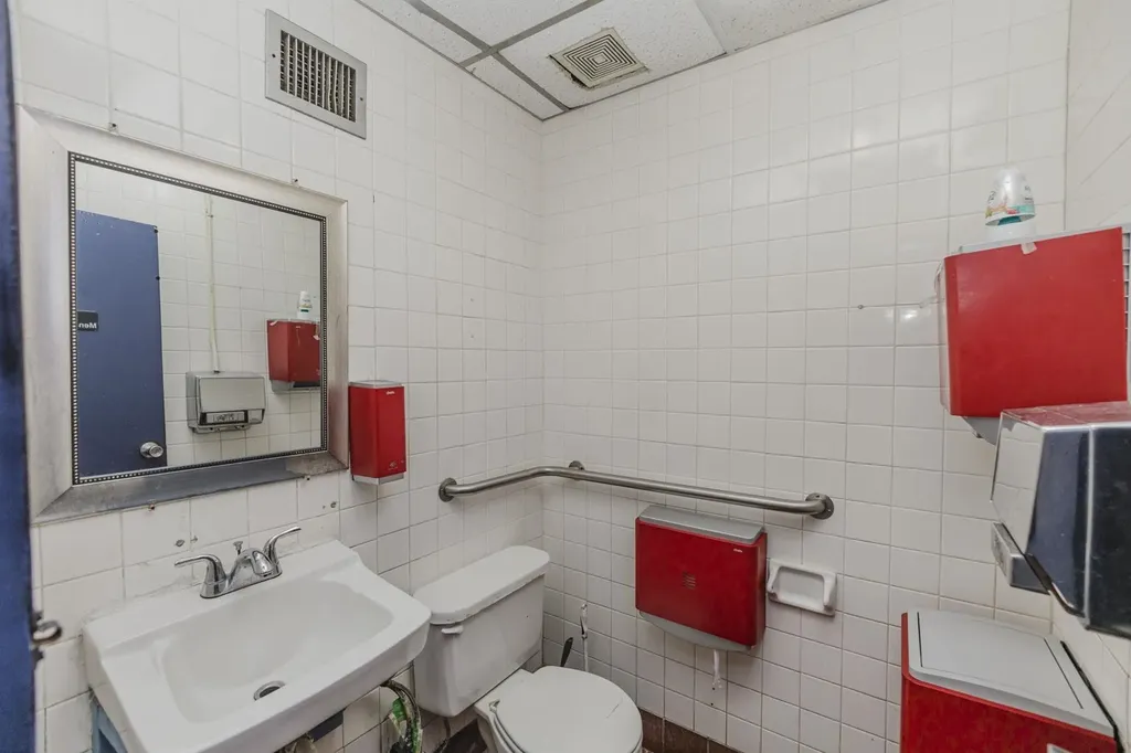 503 N West Wichita KS 67203